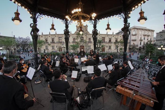 Celebra 43 años de vida la Orquesta Típica de Jalisco con concierto