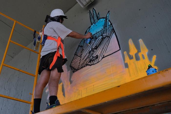 Artistas urbanos dan vida a pasos a desnivel de la ciudad dentro de Traza Jalisco