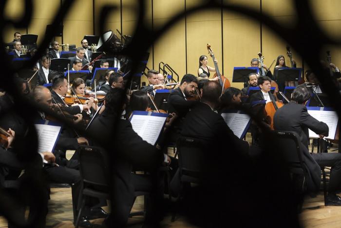 La Orquesta Filarmónica de Jalisco llega al sexto programa con obras de Ana Lara, José de Jesús Martínez y Brahms