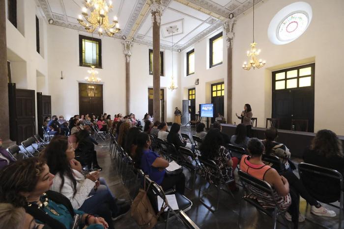Realizan reuniones regionales para fortalecer a bibliotecas públicas de Jalisco