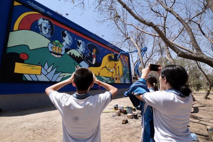 Cultura, historia y tradición se combinan en los murales de Traza Jalisco en el Parque Luis Quintanar
