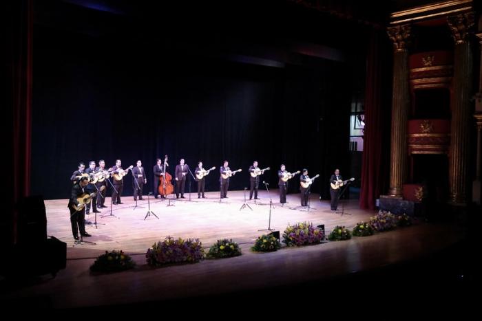 La Rondalla Voces del Alma celebró su 28 aniversario en el Teatro Degollado