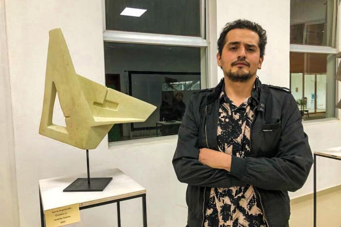 El escultor Andrés Juárez presenta su primera exposición individual