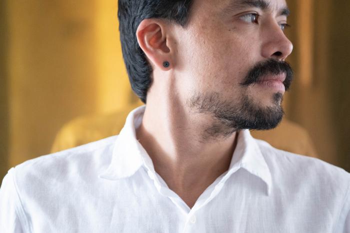 Dionisio, mecanismo de emisión de onda y refracción de luz