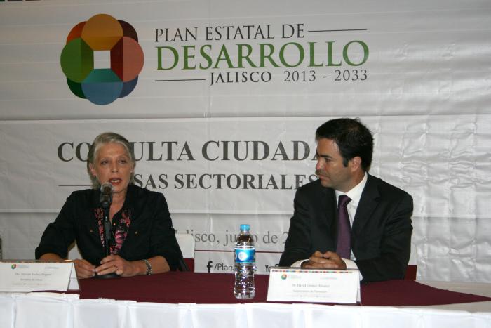 Participa la comunidad cultural en las mesas de trabajo del Plan Estatal de Desarrollo Jalisco 2013-2033